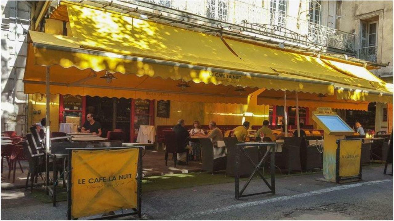 Appartement Avec Balcon Donnant Sur Les Arenes D'arles